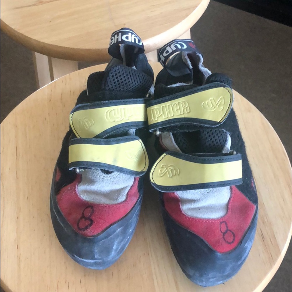 Cypher rubik rock climbing shoes